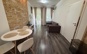 Bunina Apartment In The City Center